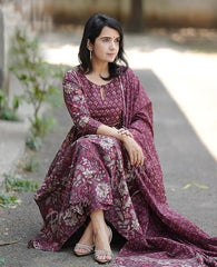 Women Floral Printed Kurta and Pant Set with Dupatta | Premium Ethnic Wear
