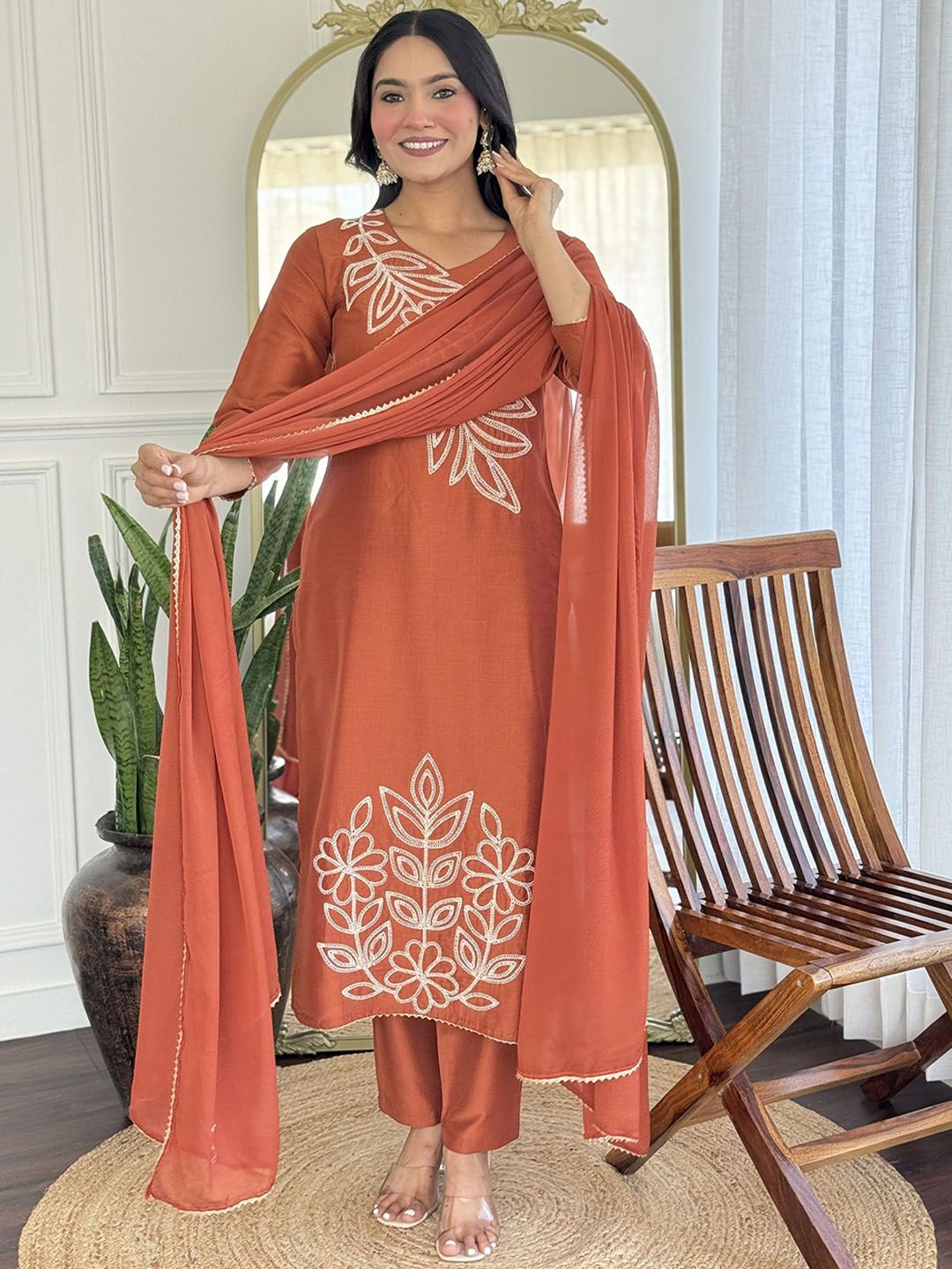 Women Floral Embroidered Silk Kurta with Trousers & Dupatta