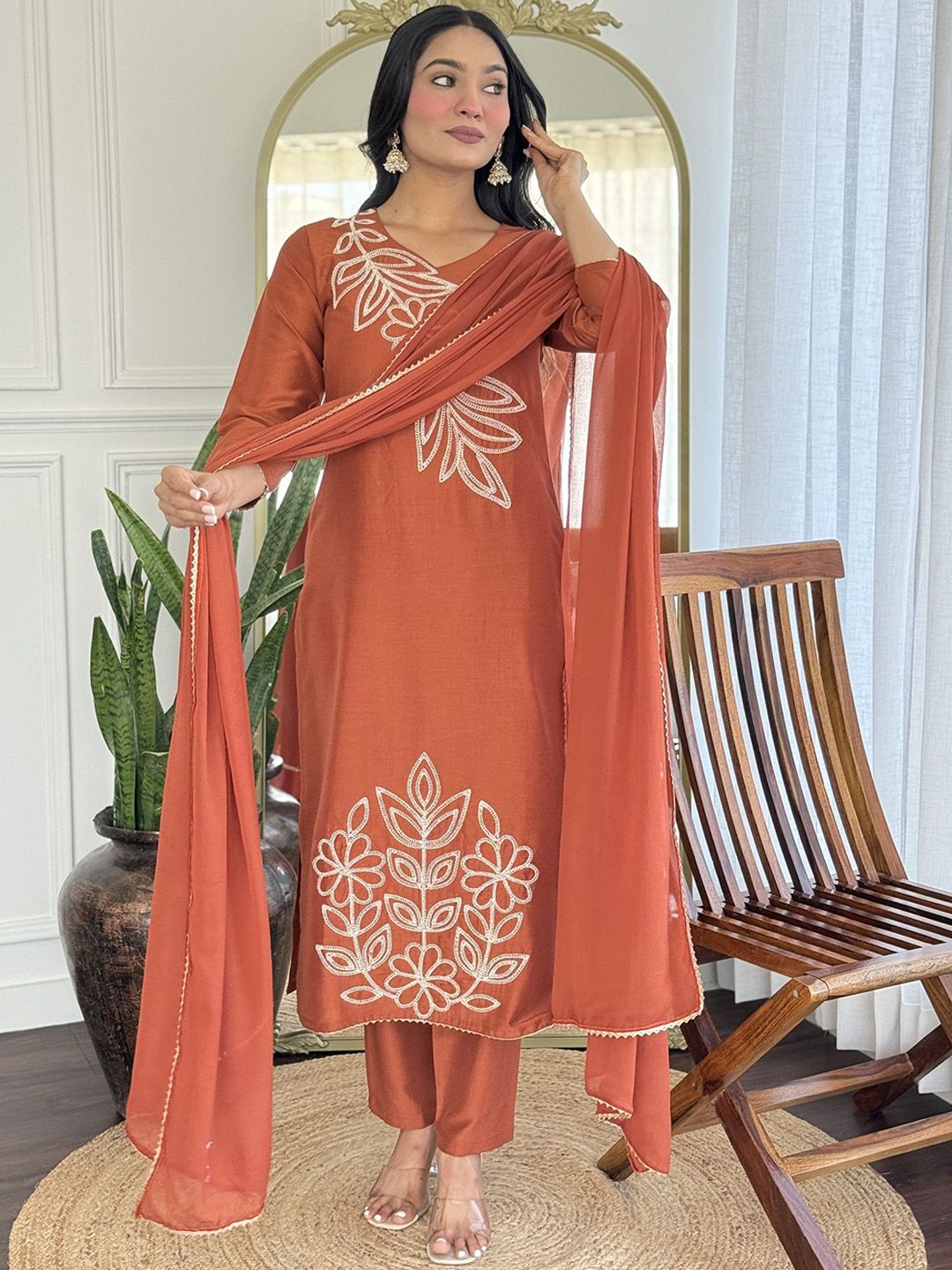 Women Floral Embroidered Silk Kurta with Trousers & Dupatta