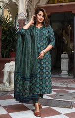 Women Green Printed Viscose Rayon Kurta, Pant And Dupatta Set