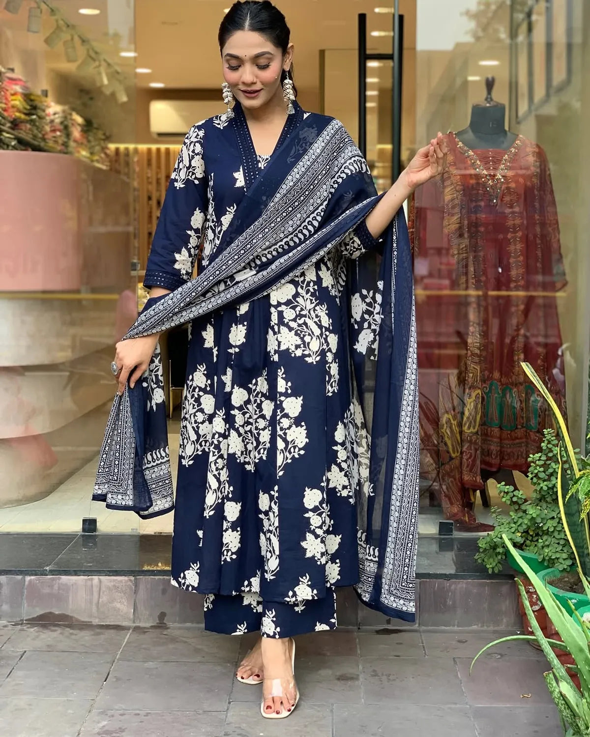 Women Floral Printed Regular Kurta with Palazzos & With Dupatta